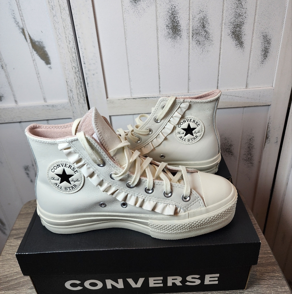 Converse Chuck Taylor All Star Lift Platform Leather Sneakers - Picture 3 of 12